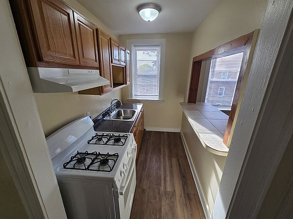 3rd image of 34 Hotchkiss St #C66