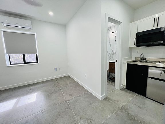 5th image of 5539 NW Miami Ct #7