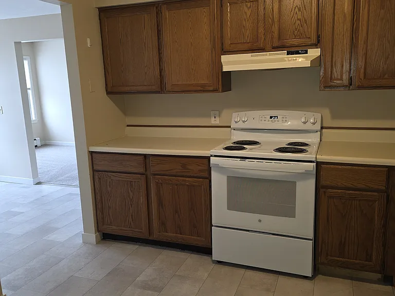 13 Western Ave #B — Photo 11