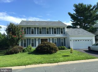 25 Beauvoir Ct, Derwood, MD 20855