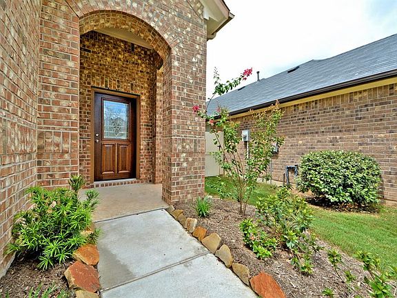 3rd image of 12104 Paseo Pl