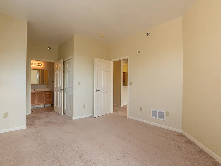 6995 S Riverwood Blvd S #B06 — Photo 4