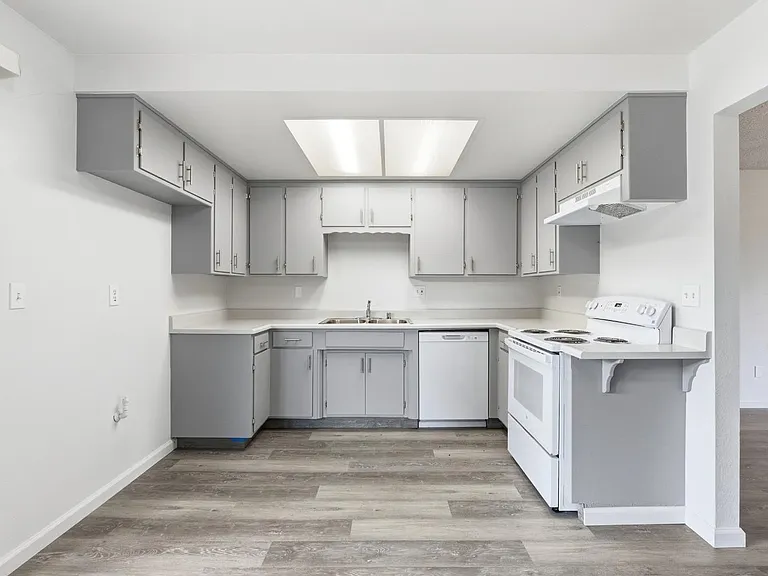 1800 Rockford Ave #1 — Photo 4