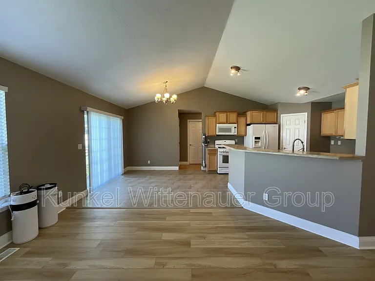 714 Wheatfield Rd — Photo 6