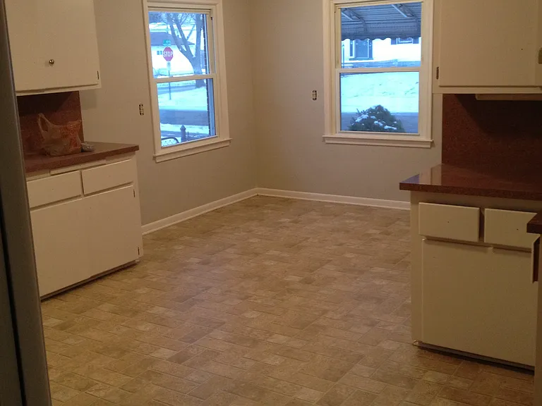429 E Jarvis Ave — Photo 25