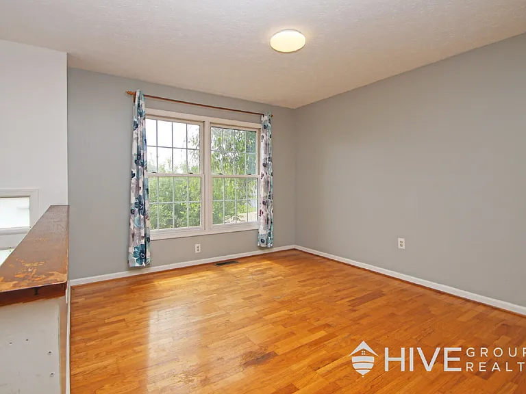 235 Quail Run Dr — Photo 2