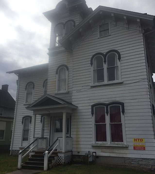 2nd image of 120 W Main St APT 4