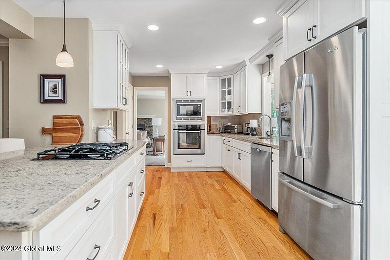 2nd image of 2 Theresa Terrace