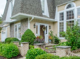 11 Rolling Hill Ct, Madison, NJ