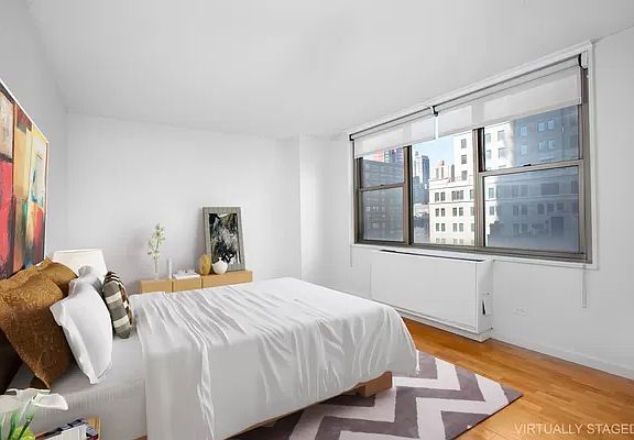 3rd image of 301 E 79th St APT 6G