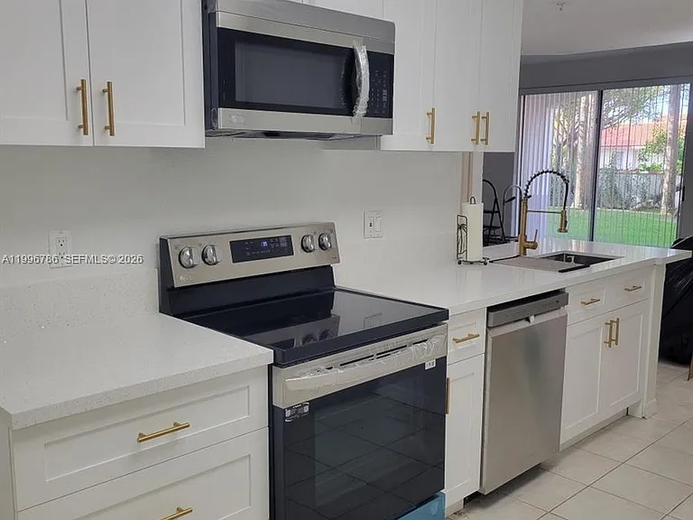 771 SW 148th Ave #1301 — Photo 2