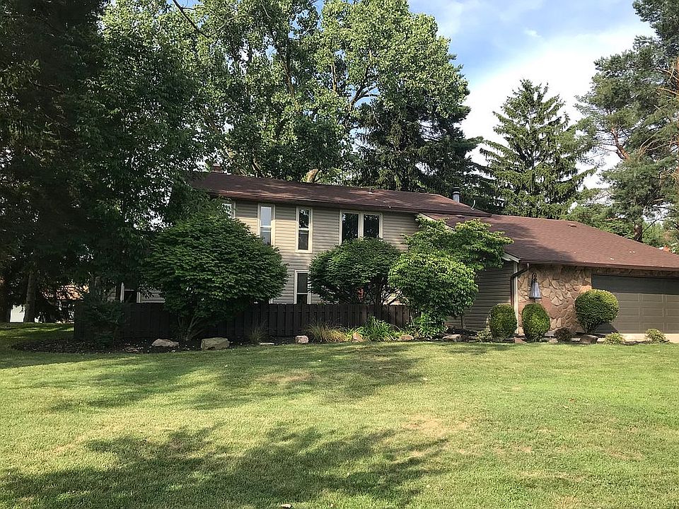 1st image of 18286 Fox Hollow Dr