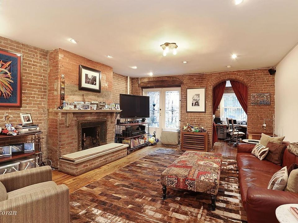 1st image of 157 W 82nd St APT 1