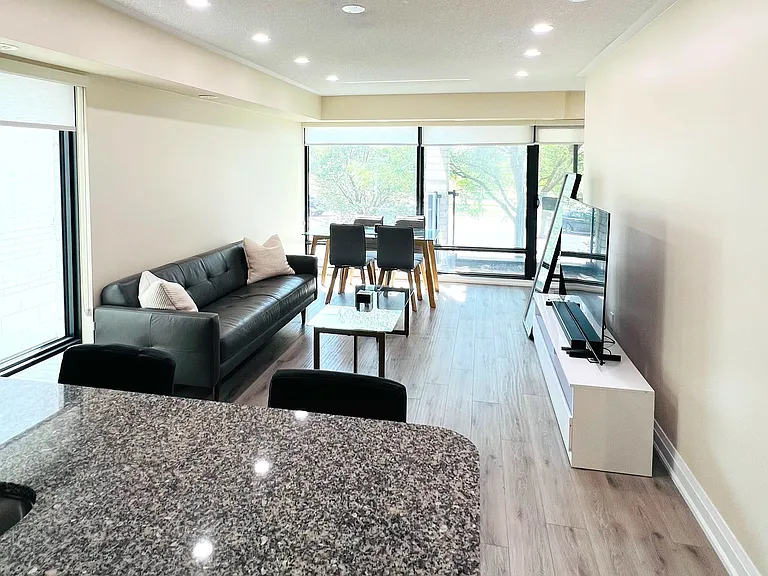 138 Widdicombe Hill Blvd #701 — Photo 2