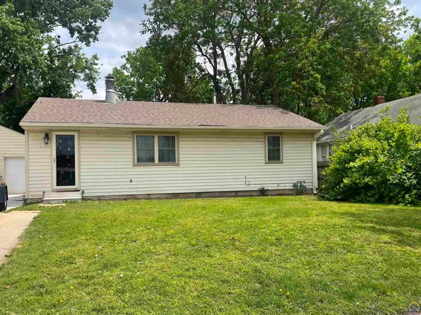 238 SW Macvicar Ave, Topeka, KS 66606