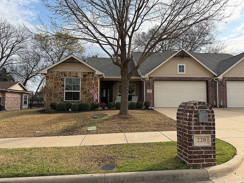 1st image of 220 Terra Verde Ln