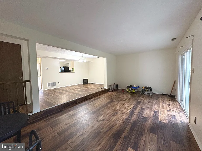 16 Dorchester Cir — Photo 5