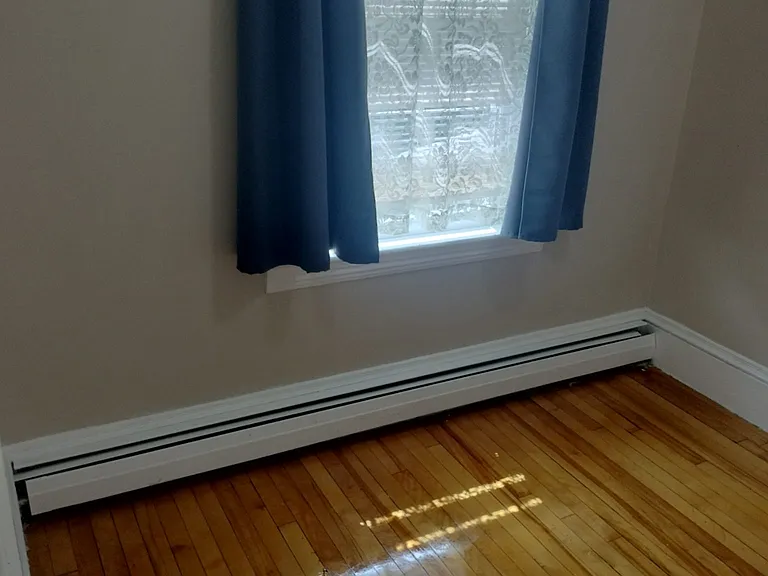 114 Sterling St #2B — Photo 16