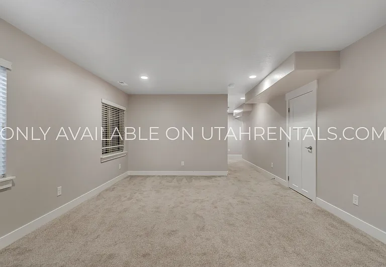 1638 E Aspen Loop — Photo 27