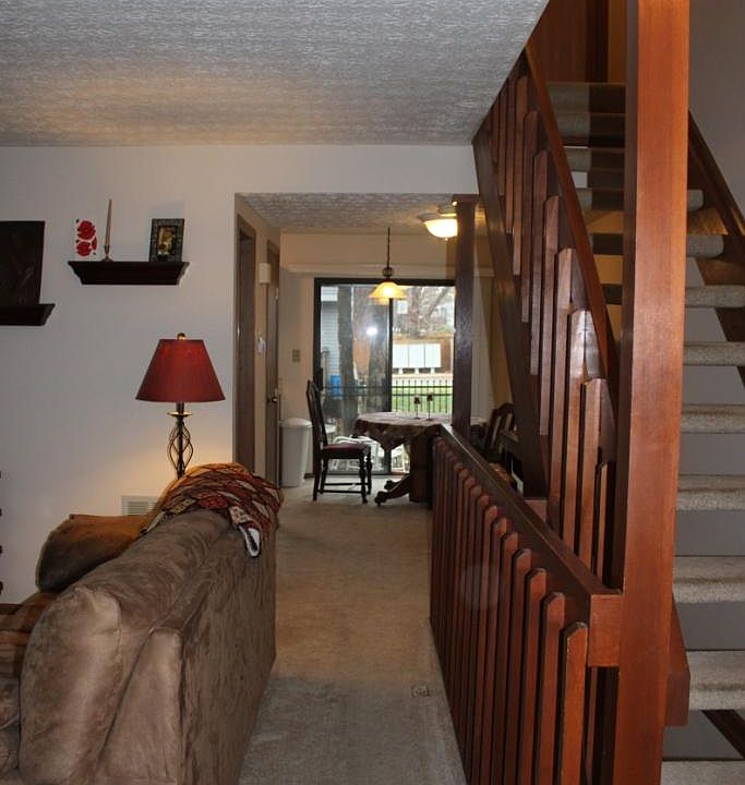 1st image of 923 Noddymill Ln E