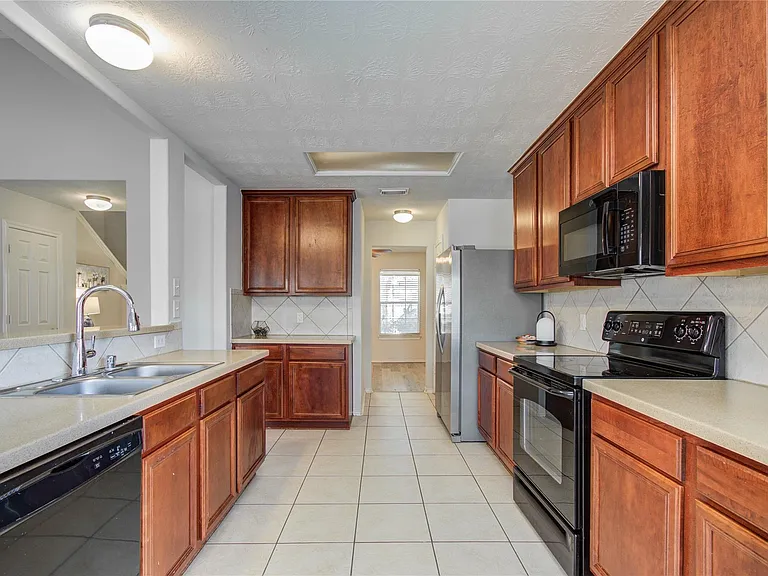 15103 Petal Rose Ct — Photo 11