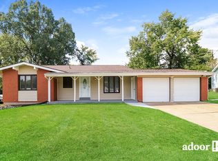 3 Wickham Fen Rd, Florissant, MO 63033