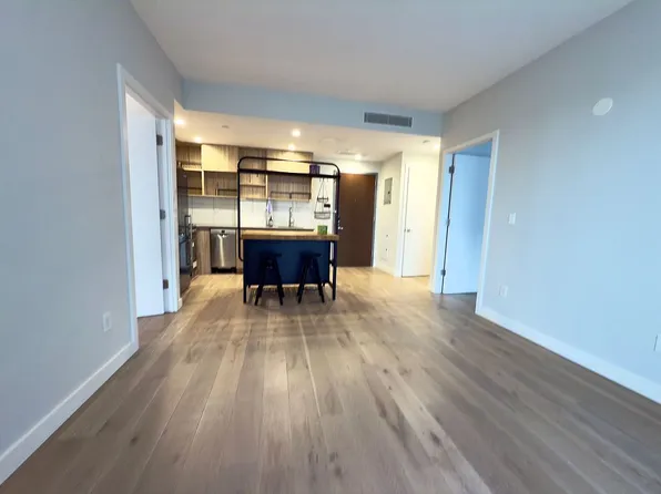 14-33 31st Ave #3J, Astoria, NY 11106