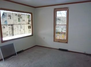 214 E Gillet St, Preston, IA 52069