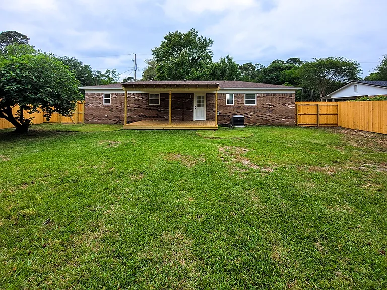 904 Colbert Ave — Photo 16