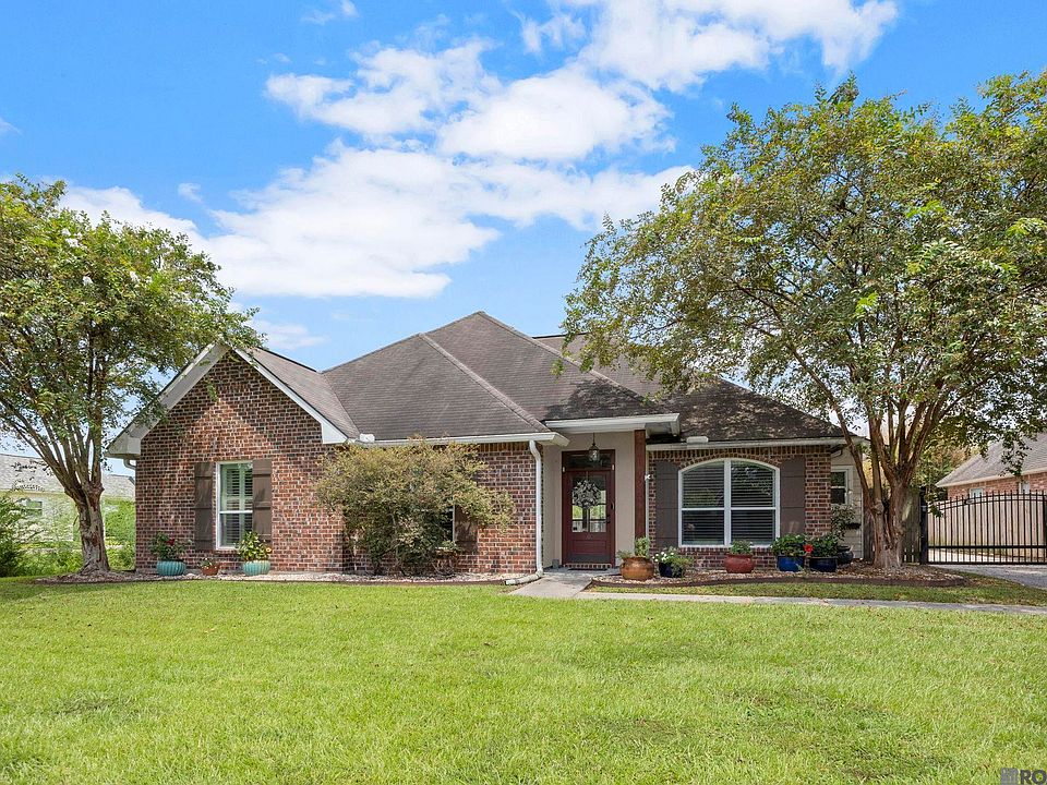 1st image of 16056 W Lakepoint Ct