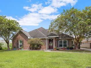 16056 W Lakepoint Ct, Prairieville, LA 70769