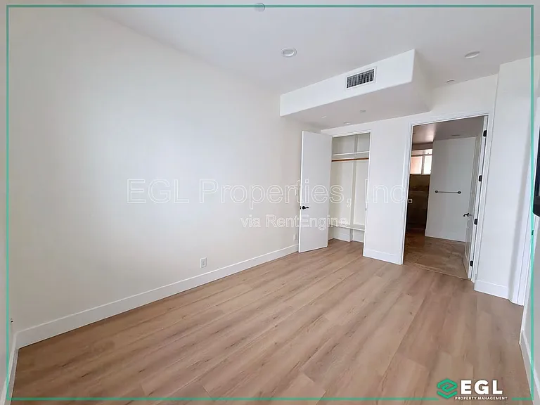 16123 Sunset Blvd #304 — Photo 7