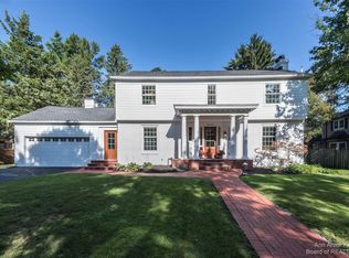 2121 Woodside Rd, Ann Arbor, MI 48104