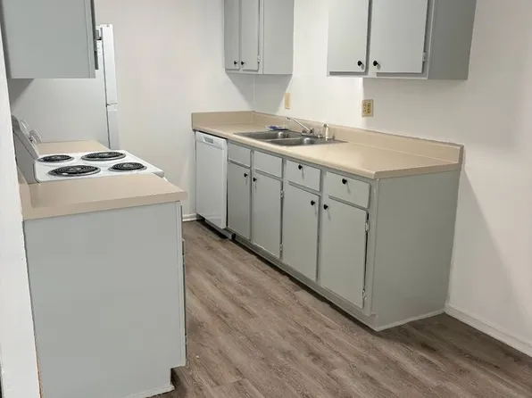 Kentucky Pine Apartments, 5804 S Harvey Ave #5904D, Oklahoma City, OK 73109