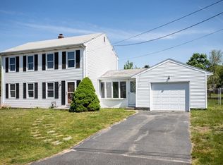 140 Riley Ave, Somerset, MA 02726