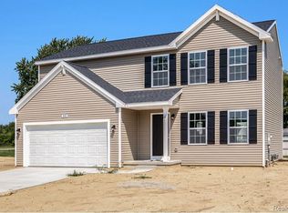 4015 Hidden View Dr, Flint, MI 48506