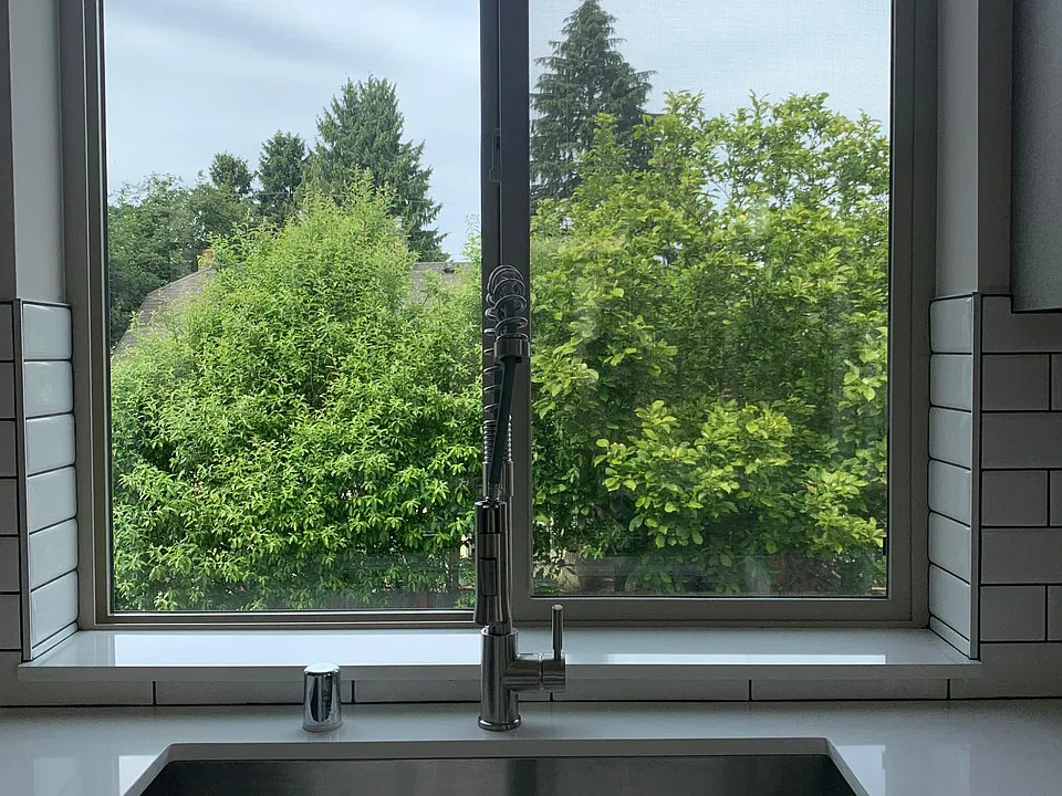Kitchen sink with garbage disposal