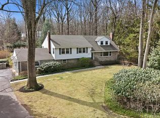 548 Covington Pl, Wyckoff, NJ 07481