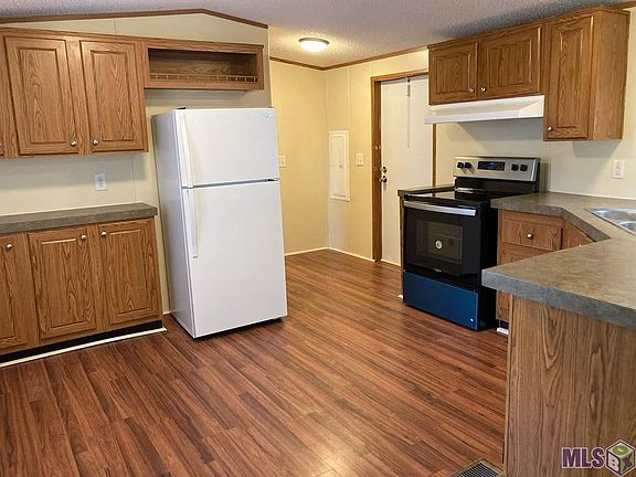 3rd image of 38185 Stanley St