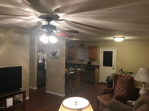 2nd image of 4710 Legare Ave