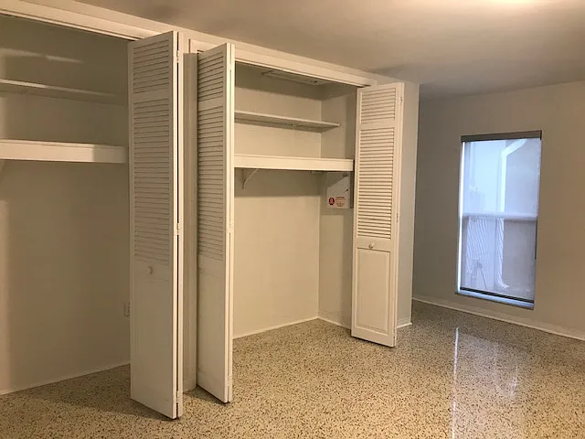 400 Miller Rd — Photo 15