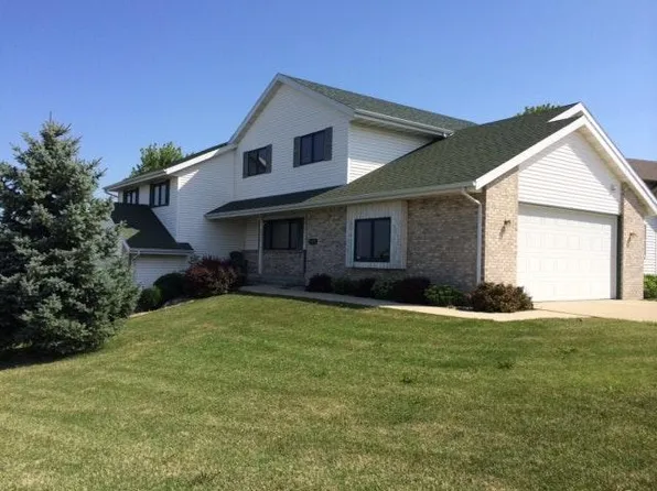 541 Berwick Dr, Sun Prairie, WI 53590