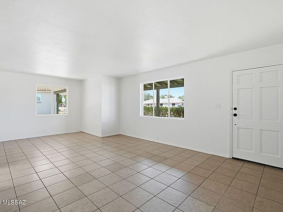 3rd image of 5340 E 20th St
