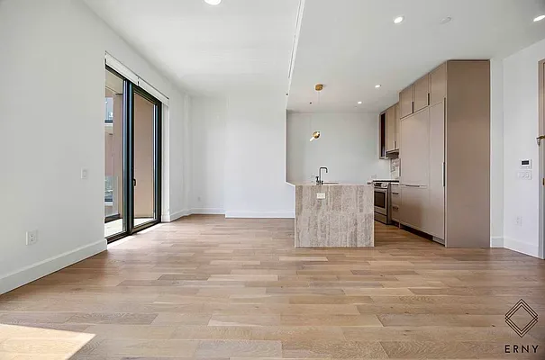 Living room, photo 3