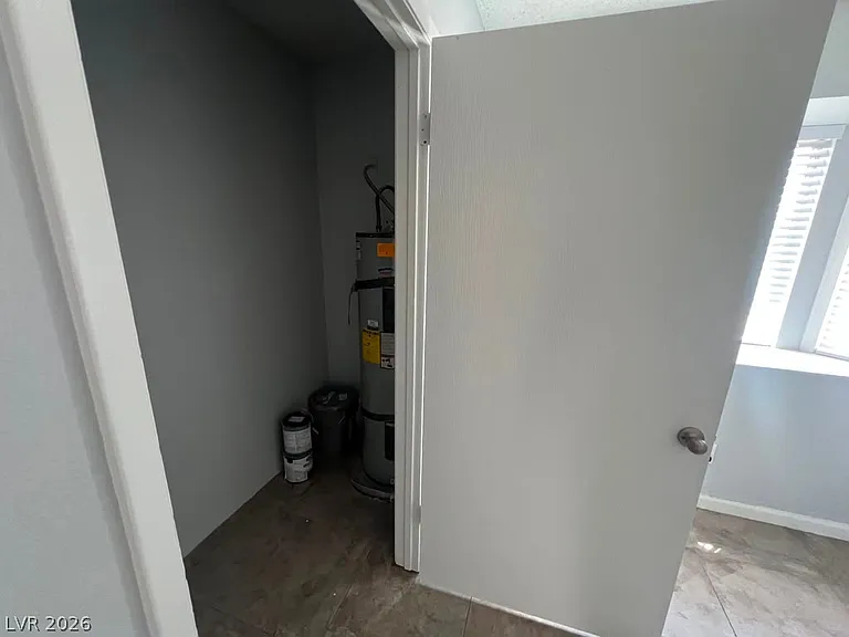 5662 E Lake Mead Blvd #A — Photo 17