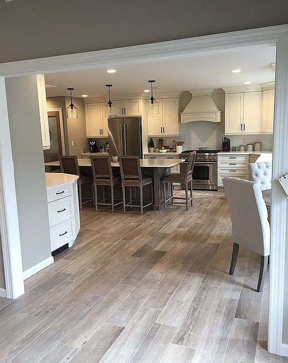 2nd image of 26 Rolling Hills Dr