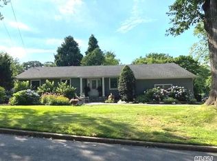 10 Drake Pl, Northport, NY 11768