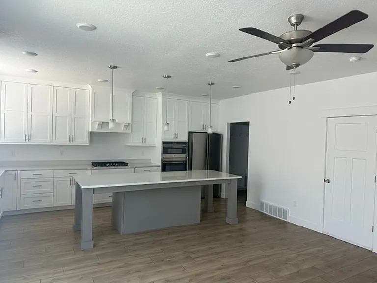 5412 W Granite Ave — Photo 8