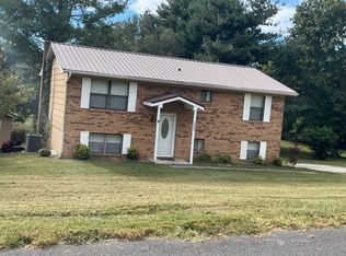 1225 Debrex Dr, Jefferson City, TN 37760