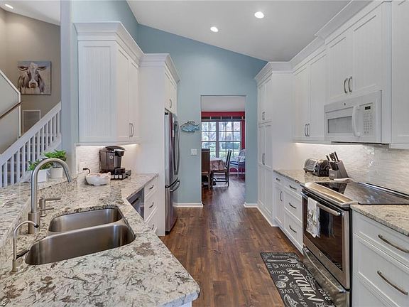 5th image of 23656 Stonyriver PL